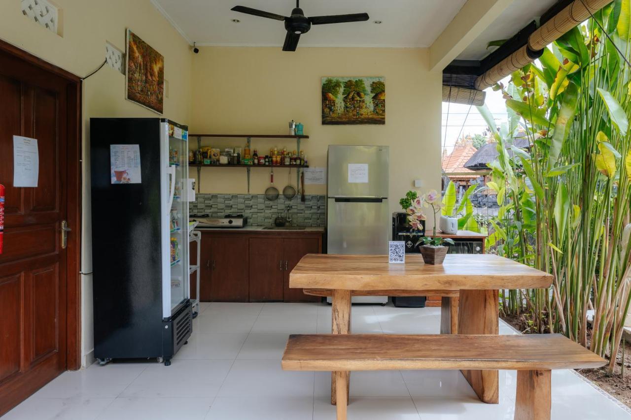 Bubu Canggu Guesthouse Exterior photo