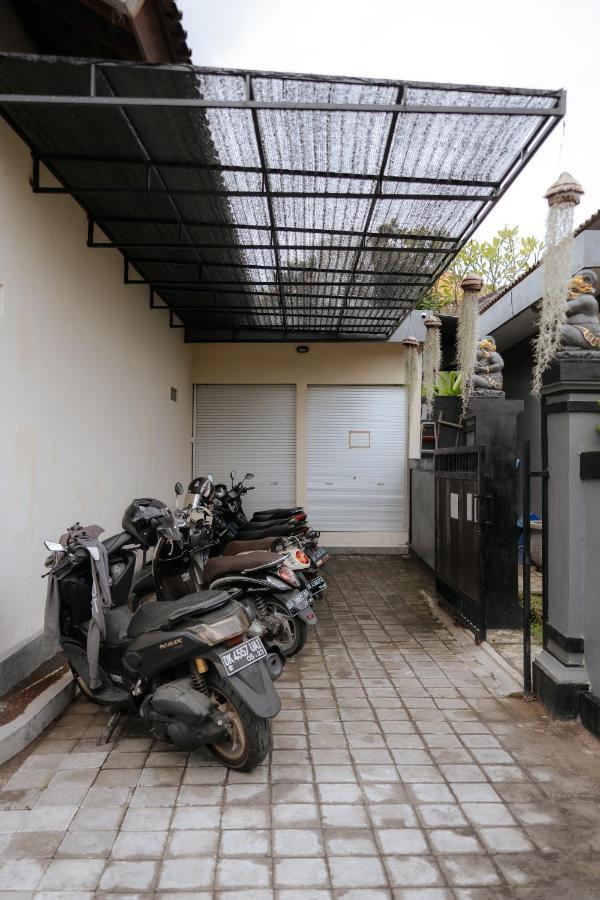Bubu Canggu Guesthouse Exterior photo